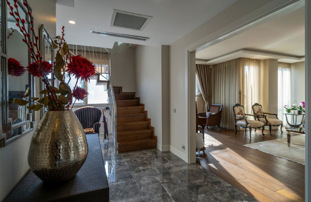 Erenköy Bağdat cad. 5.bina, 8 yıllık, 450m² çatı dubleks 5+2