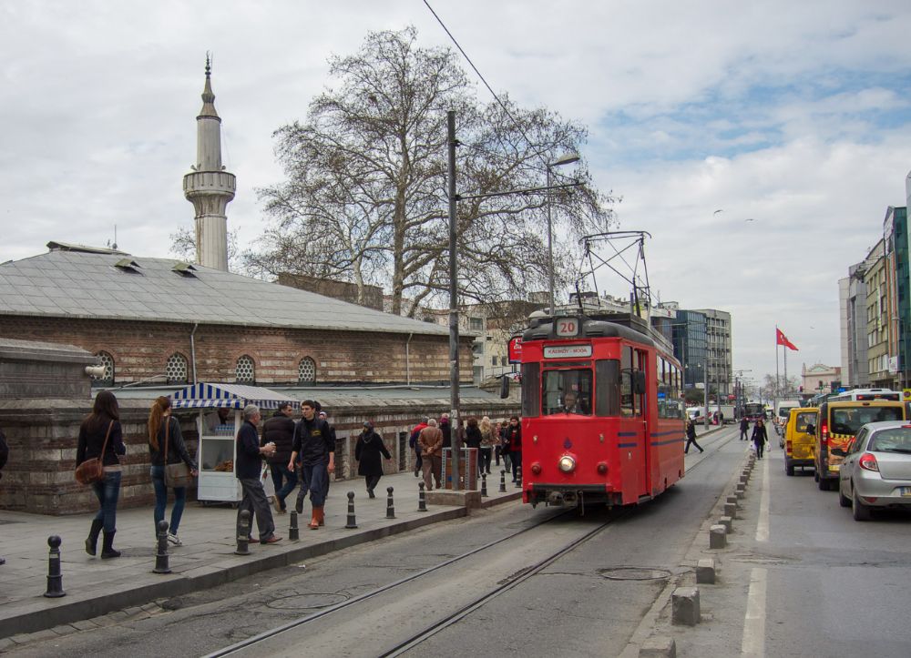 Çevikten Kadıköy sahilde Yatırımlık Kiracılı 250 m2 işhanı katı