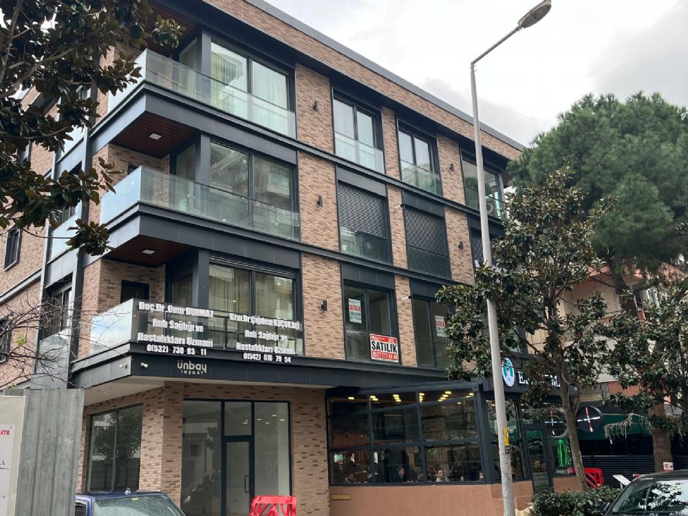 CADDEBOSTAN SAHİLDE BUTİK BİNADA SIFIR 3+1 SATILIK DAİRE