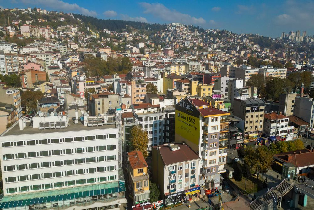 İZMİT KEMALPAŞADA SATILIK 300M² 5 KAT CAM GİYDİRME KOMPLE PLAZA
