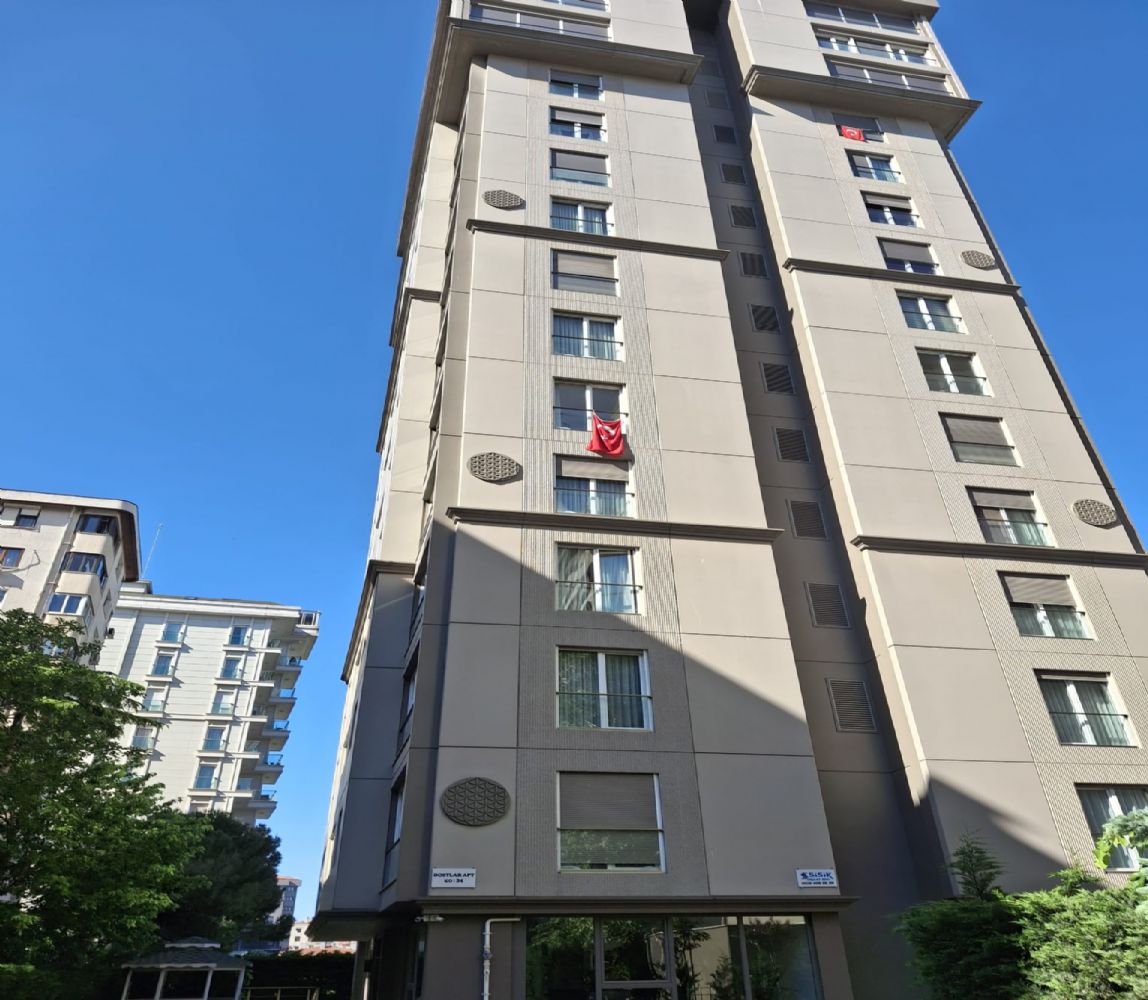 CADDEBOSTANDA 2018 YAPIMI CDYE 1.PARALEL 115M2 NET GENİŞ BALKON