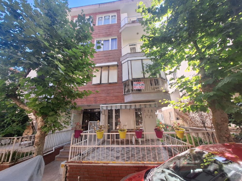 BAYRAMOĞLU ADA İÇİNDE SATILIK ÇEVİK EMLAKTAN 135M2 3+1 BALKONLU