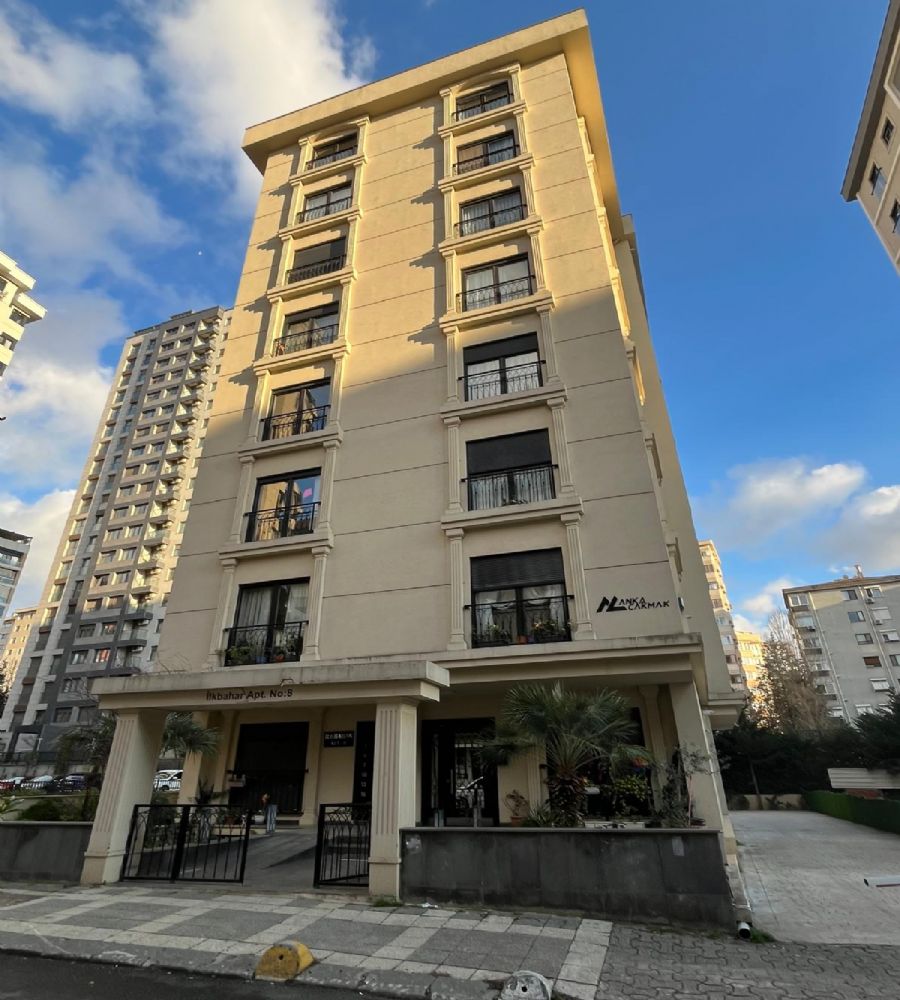 ERENKÖY ÇARŞIDA KİRALIK 4+1 DUBLEKS